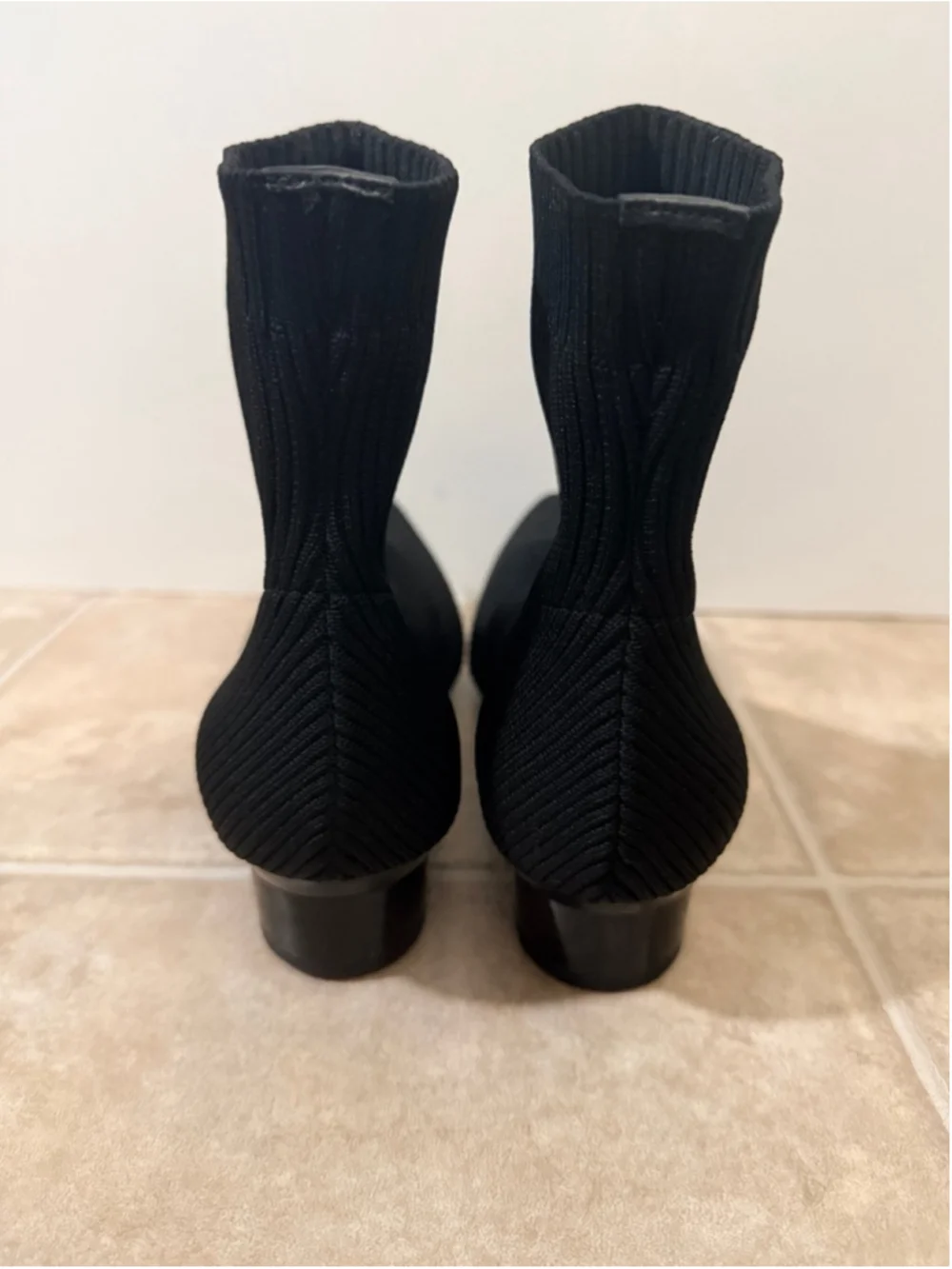 Pashion Footwear Convertible Heels Size 8 Coal Knit Booties